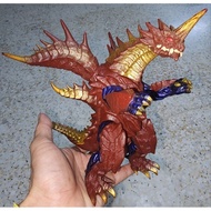 Bandai Ultraman Ultra Monster Kaiju DX Maga Orochi. (7 inches, DX version)(Rare)