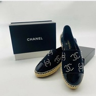 CHANEL 香奈兒黑色布面珍珠雙Ｃ草編鉛筆鞋 ＃38