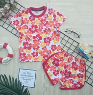 [2IKids] ชุดเซ็ตเด็ก ชุดสงกรานต์เด็ก งานผ้าพิมพ์ลายทั้งชุด ลายดอกไม้ ดอกชบา โทน สีแดง สีส้ม  (เสื้อยืดแขนสั้น + กางเกงขาสั้น) น่ารักมากๆ