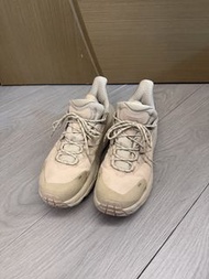 Hoka KAHA 2 LOW GTX 沙色防水機能鞋