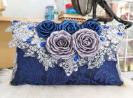 clutch pesta brokat kebaya biru dongker