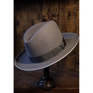 WIDE FEDORA HAT WITH CIRCULAR RIBBON VARIATION