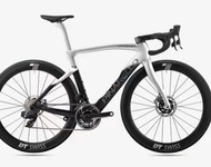 全新正品行貨PINARELLO DOGMA F 最新款2021全內走碟剎碳纖維公路車架carbon roadbike frameset disc with handler integrated