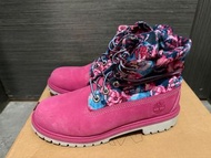 Timberland 粉紅色短靴