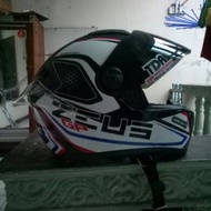 Zeus Z811 Clear Spoiler Zeus Spoiler/
