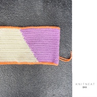 knitneatbkk-BKN033 diagonal color blocks in offwhite and lilac bikini บิกินี ถักมือ ไหมพรม สีขาวเเละ