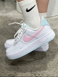 Nike Air Force 1 07 女款白粉色