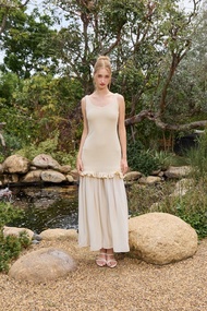 Dressaffair - Bonita dress เดรสยาวแต่งชายกระโปรง