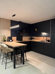 Ideal Cyclistes Km0 Ventoux RDC cour parking