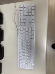 Apple 有線鍵盤