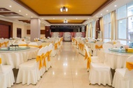 Yimenjun Township Hotel
