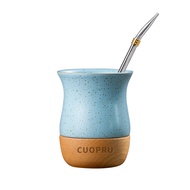 ถ้วยชาเซรามิคลายไม้คู่ Yerba รวมถึงฟางและแปรงทำความสะอาด