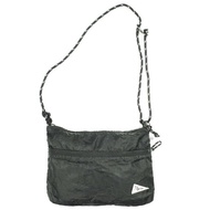 Pilgrim Surf+Supply 黑色三角旗標誌尼龍TOP斜背包， BEAMS 100 Masterpiece 迷你肩背包 [二手] [Pilgrim Surf+Supply]