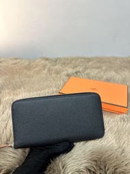 Hermes silk in 黑色絲巾長夾/自由之城&狗來富系列/全新美品