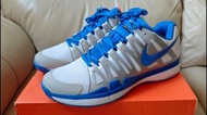 Nike Vapor 9 Roger Federer tennis shoes (US10.5) brand new 全新 Roger Federer.  (not Wilson clash 100 