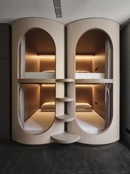 Miu Hostel x Bar Miu