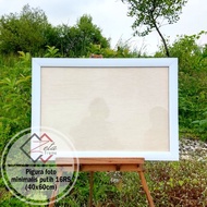 Type co4 white - Minimalist white photo frame size. 16RS (40x60) and 16R (40x50) - pre-wedding photo