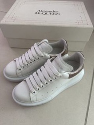 Alexander McQueen 波鞋（size: 37.5)
