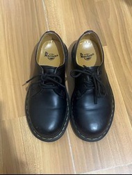 Dr. Martens 1461 黑色皮鞋