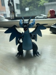 寵物小精靈 黑噴火龍 figure