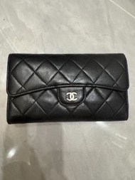Chanel 黑色菱格紋長銀包