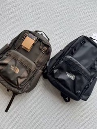 外國預訂 2色選 the north face 防水 口袋款 22L 背包