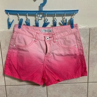 Bossini 堡獅龍 粉色漸層短褲牛仔褲