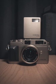 Contax G1 Data Back w/ Carl Zeiss 28mm Lens and Flash (Green Label)