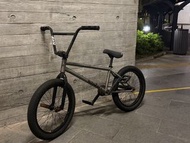 銀色BMX花式單車