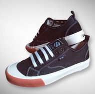 SEPATU SABA DENIM LOW - BLACK GUM