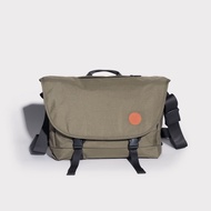 Crumpler Brace Brace Messenger Bag