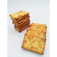 Khong Guan Biscuit Lemon Puff 4.5 Kg Tin (Ready Stock )