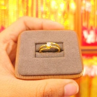 แหวนทองครึ่งสลึง 1.9 กรัม ลายพลอยยอดนิยม ทองแท้ 96.5% ขายได้ จำนำได้ มีใบรับประกัน แหวนแต่งงาน