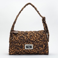 Tagi. Puffy Cube Bag woman bagกระเป๋าทรงลูกบาศก์