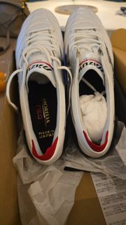 Mizuno Morelia Neo 足球鞋