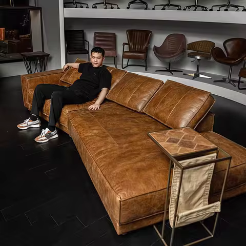 Classic retro style living room Budapest sofa, second-hand bed and breakfast oil wax leather special