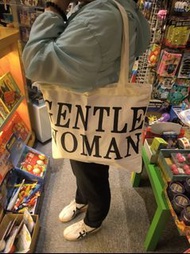 GENTLE WOMAN SHOULDER BAG