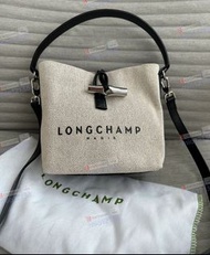 🥇Longchamp 瓏驤 竹節帆布水桶包 米白黑 手提包 單肩包 斜挎包