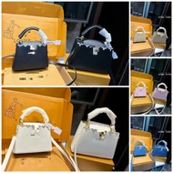 [Ten-Year-Old Store] 2026 Brand Reappears 27*18cm/20*14cm Capuchin Series Handbag Exquisite Metal