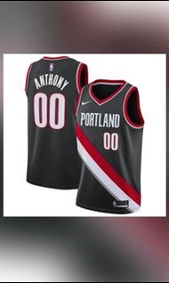 Carmelo Anthony blazers away NBA jersey