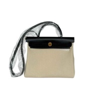 Hermes 愛馬仕  Herbag 31 單肩包 手提包 8L 冰川白 89 黑色- # 8L Beton / 89 Noir Picture Color