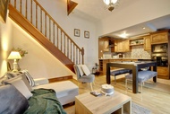 平方米3臥室公寓 (弗拉頓) - 有1間私人浴室 (5 bed Maisonette in Fratton + 2 Smart TVs)