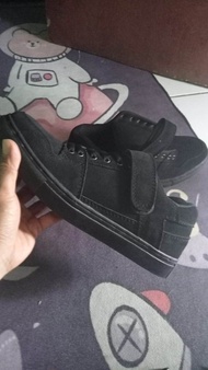 sepatu gowes MTB
