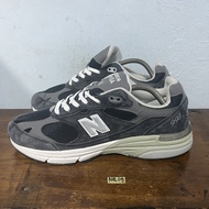 Sepatu second branded new balance 993 black white size 43