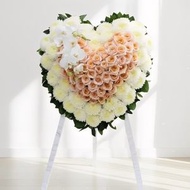 格蘭花店 - 心型花圈 (玫瑰、大波菊、蝴蝶蘭及其他襯花) [FHW001] 喪禮 殯儀 告別式 追思會