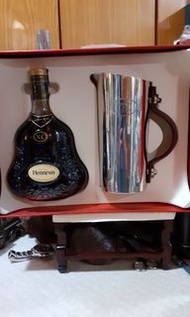 港版舊裝軒尼詩XO 700ML 限量珍藏套裝 （不議價）