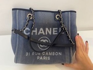 Vintage CHANEL Deauville chain tote bag blue