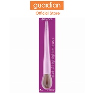 essence blush & highlighter brush 01