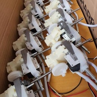 JS 9in table fan dynamo