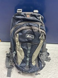 Camel mountain 40L 有護背